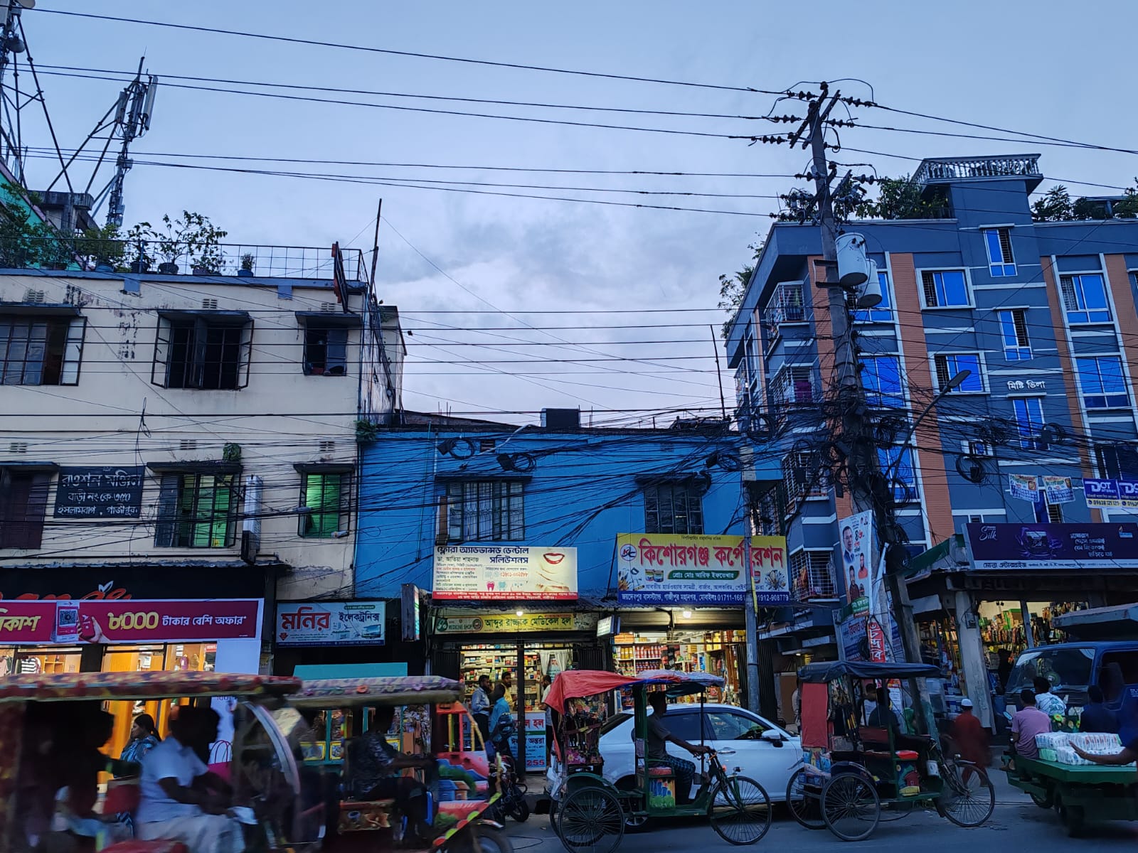 ফ্লোরা অ্যাডভান্সড ডেন্টাল সলিউশনস — শিমুলতলী রোড — বাসস্ট্যান্ড থেকে এই রাস্তা ধরেই আসবেন
